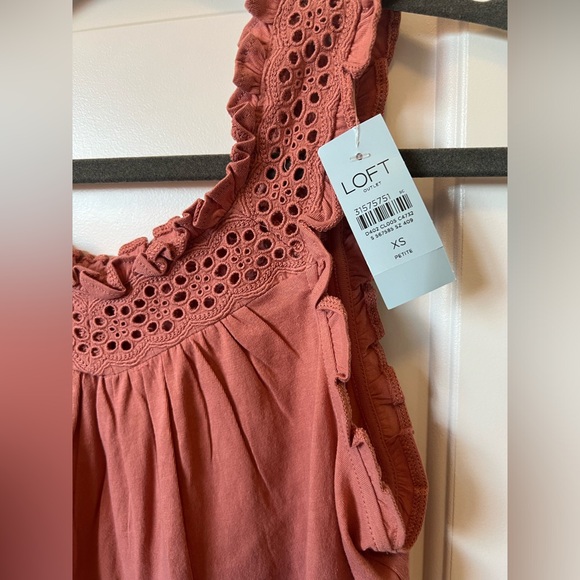 LOFT Outlet Sleeveless Blouse, NWT - Picture 2 of 2